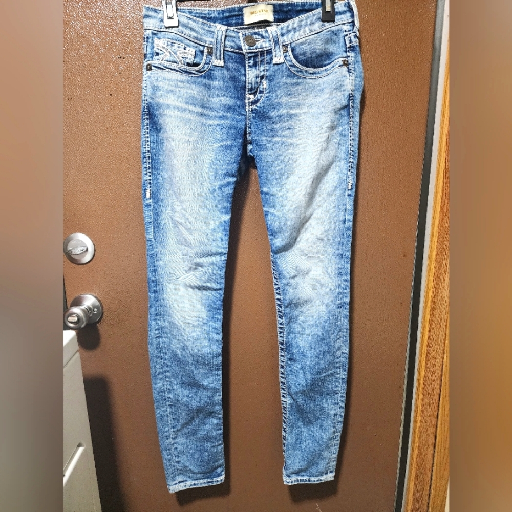 Big Star Liv Skinny Jeans light acid washed color size 27R